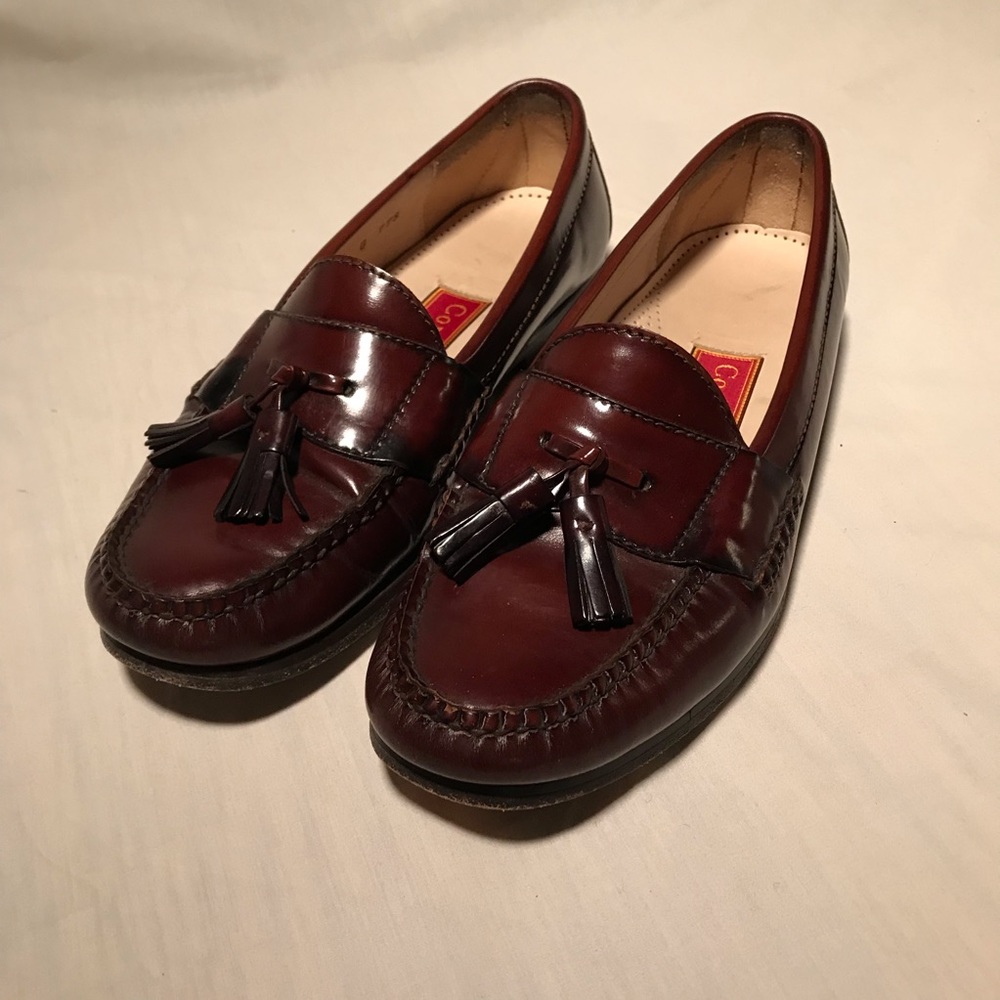 Cole Haan Tassel Loafer Burgundy Leather Size  8.5